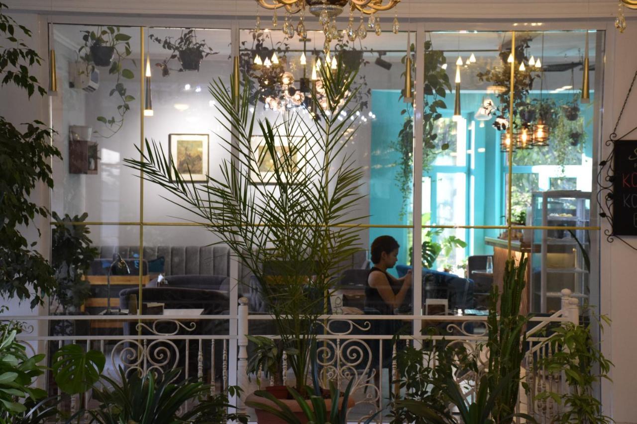 Silk Road Lodge Bishkek Bagian luar foto